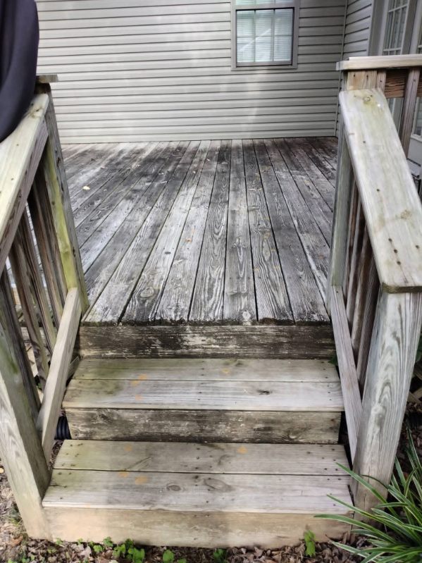 Before and after Deck Cleaning